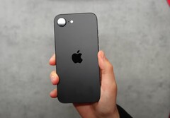 The iPhone SE 4 is expected to boast a single rear camera with a 48 MP sensor. (Image source: Apple)